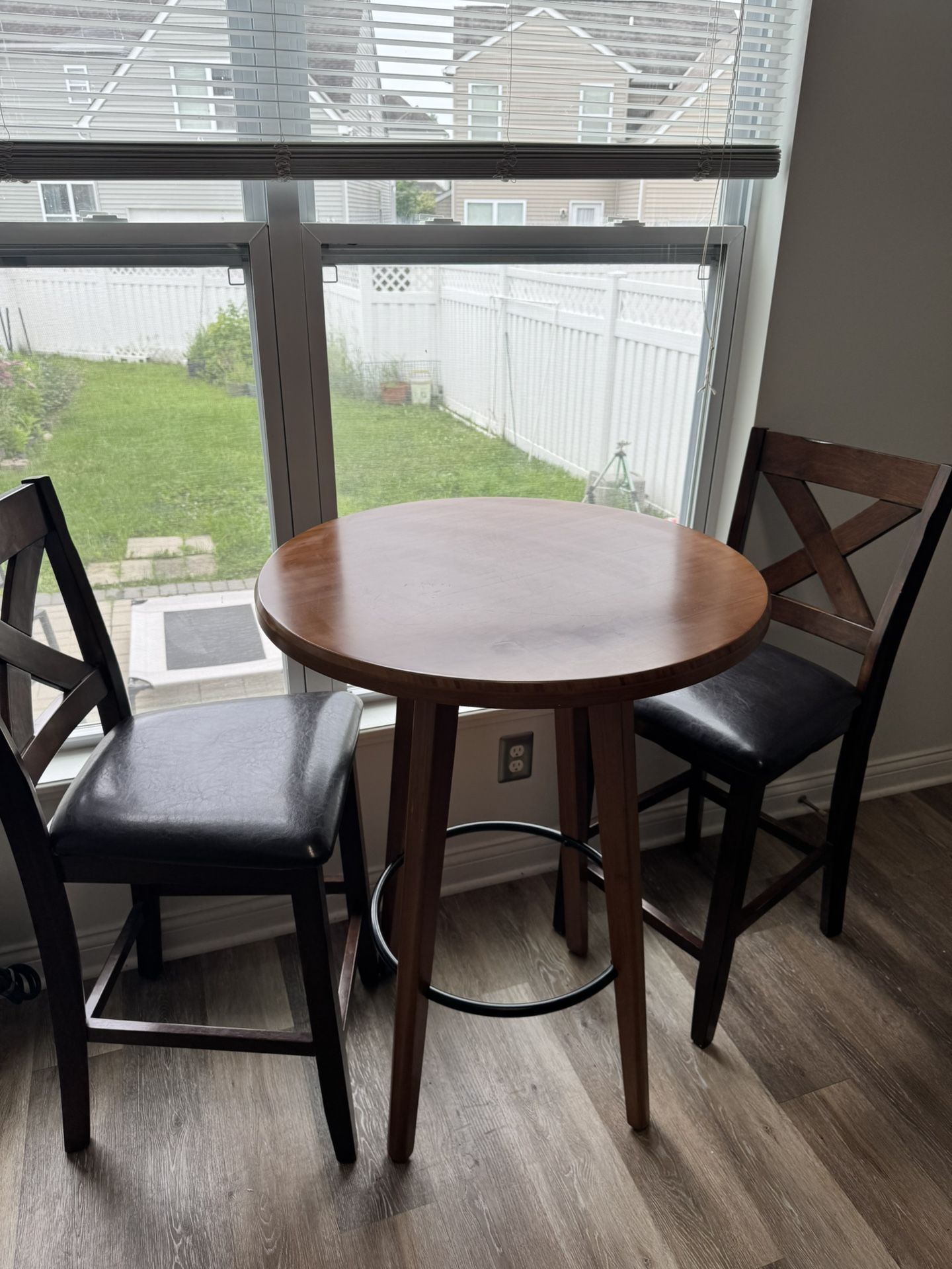 28” Dining Table w/ 4 Chairs