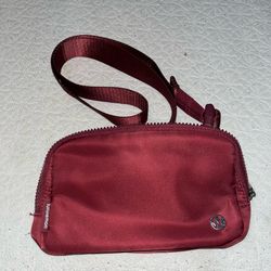 Lululemon body bag/ fanny pack