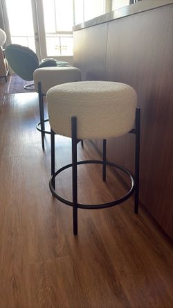 24” Upholstered Counter Stools With Metal Frame, White