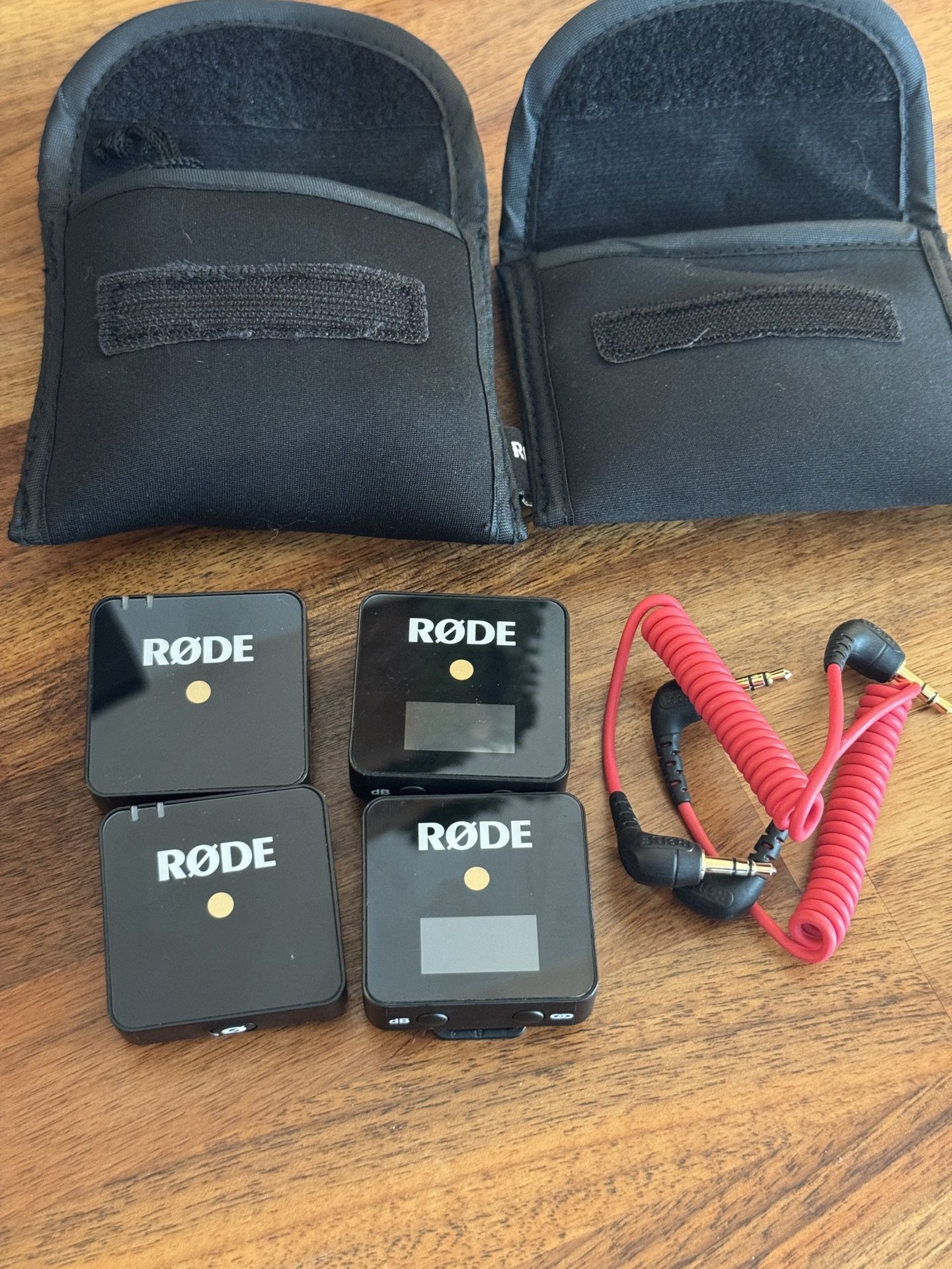 2 Sets of Wireless RODE Go Mics