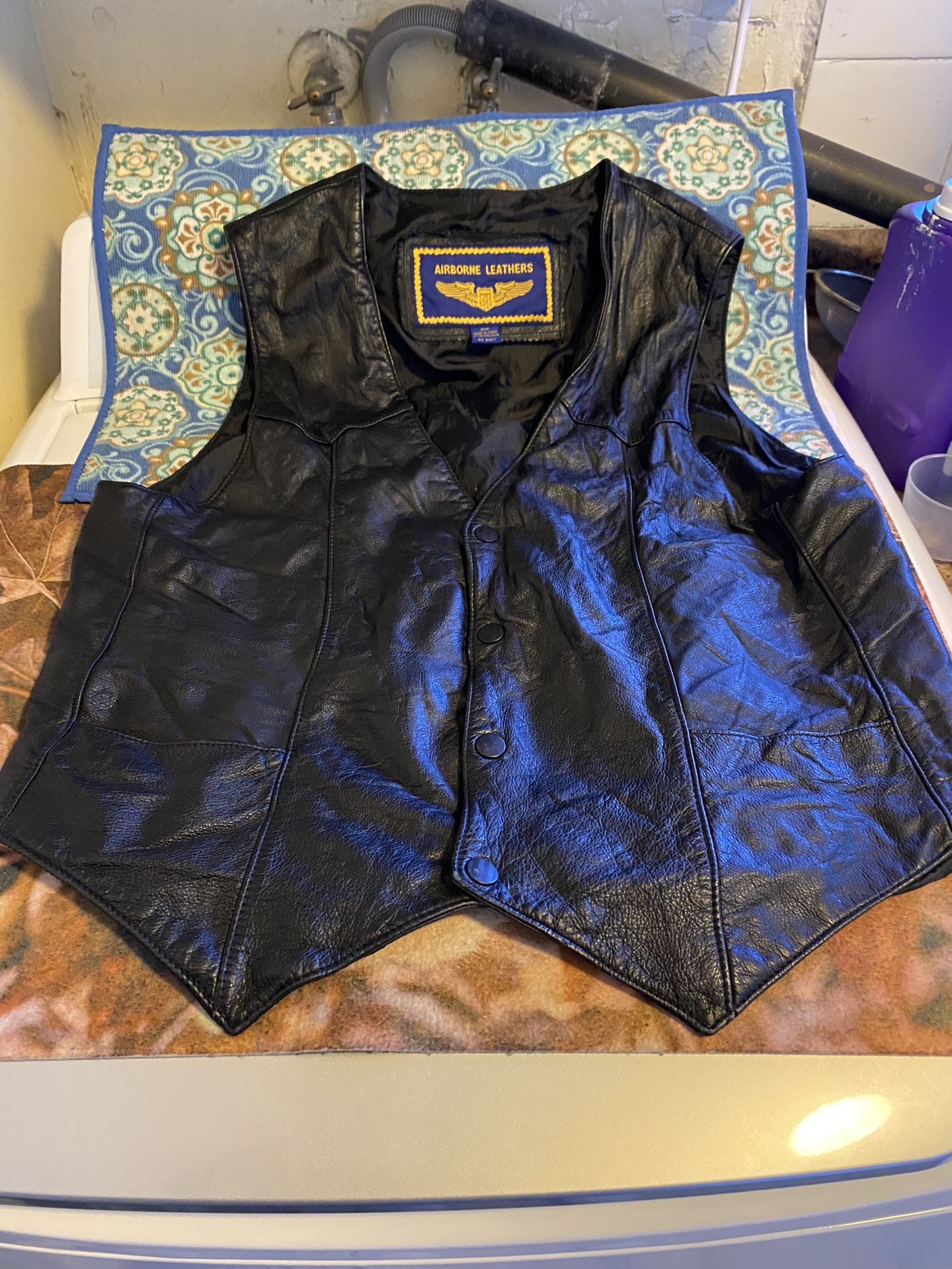 Airborne Leather Vest Size Medium