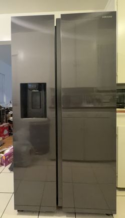 Samsung 36 in. 27.4 cu. ft. Standard Depth Side by Side Refrigerator in Fingerprint-Resistant Black Stainless Steel