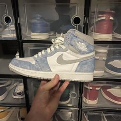 Air Jordan Retro 1’s Size 8-9
