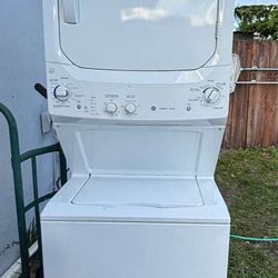 Lavadora y secadora en torre