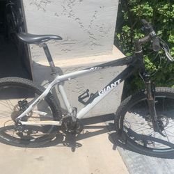 Giant Mountain Bike 