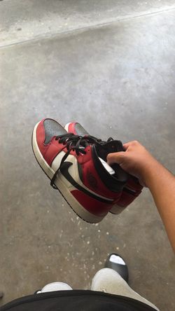 Jordan 1 mid