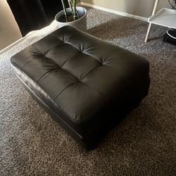 Sectional  Sofa  Plus Ottoman 