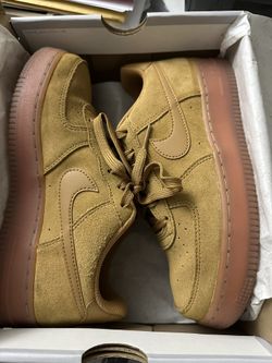 Size 5y Air Force 1’s
