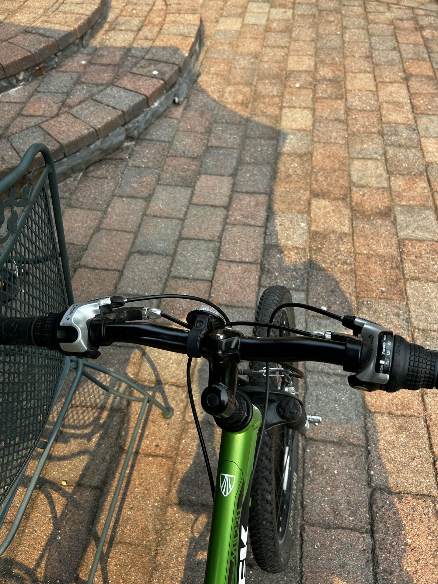 Trek MT220 24” Wheels Kids Mountain Bike for Sale in Issaquah, WA