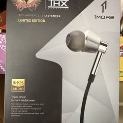 1MORE Aerosmith THX Triple Driver In-Ear Headphones, Hi-Res Audio, 3.5mm