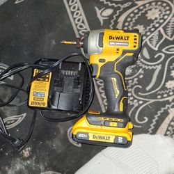 DeWAlt Drill