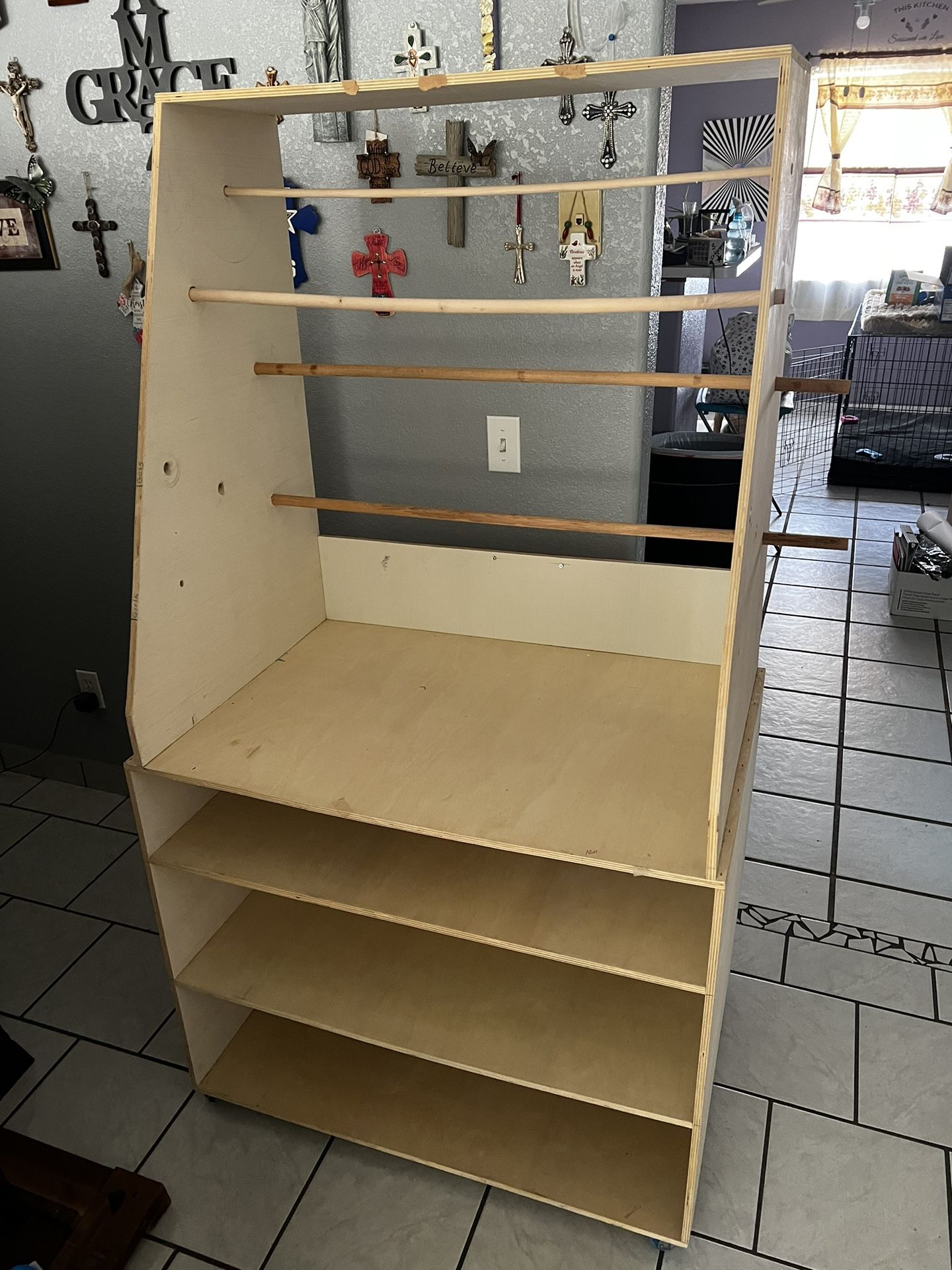 Ribbon Holder With Storage