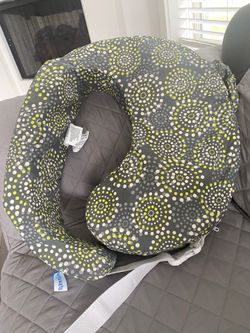 Nursing pillows