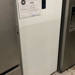 Midea Upright Freezer Or Refrigerator 