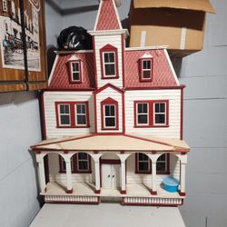 Doll House 