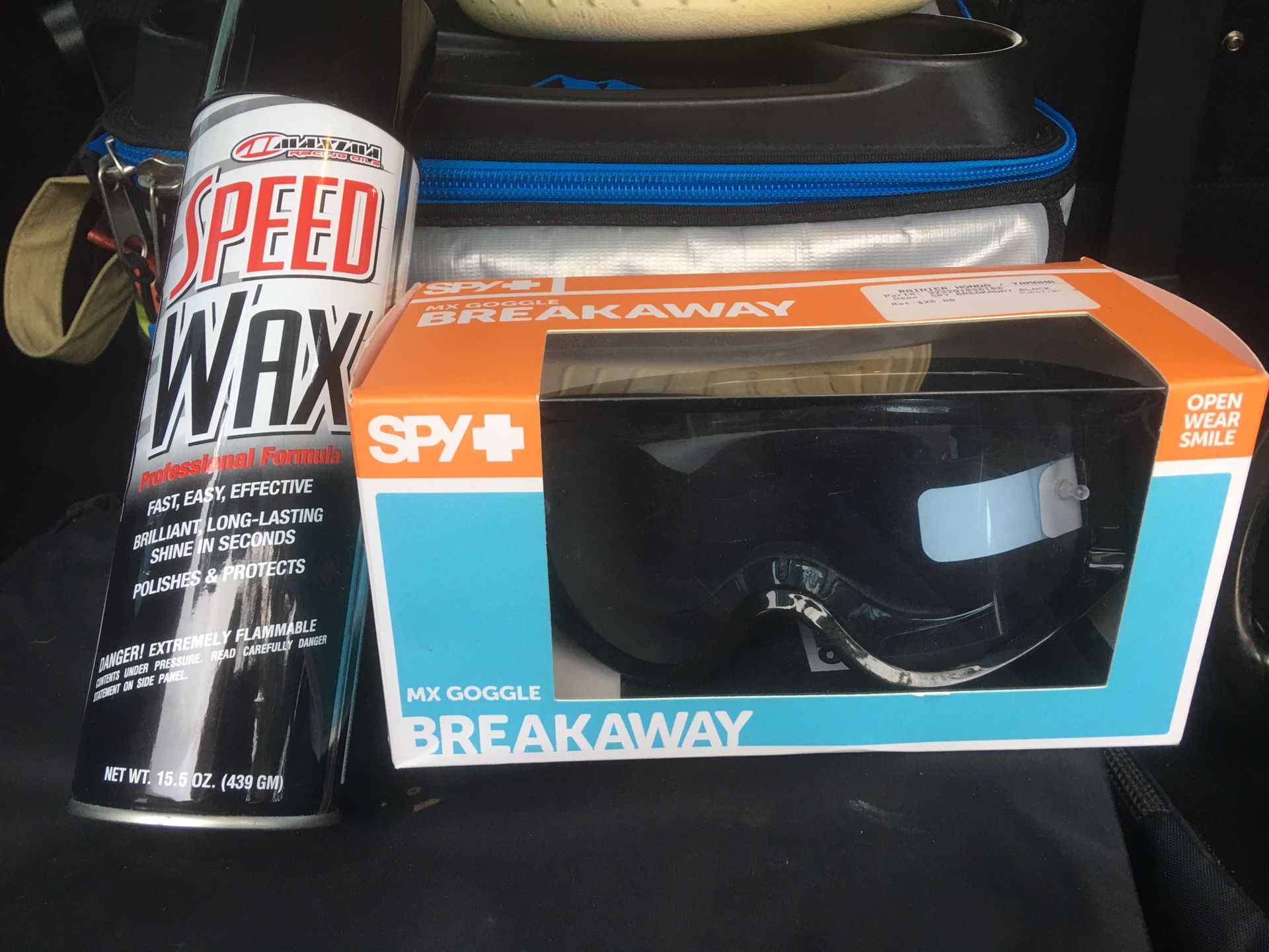 Goggles and speed wax