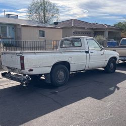 Toyotas 96-Tacoma Y 80 Toyota  Truck Long Bed