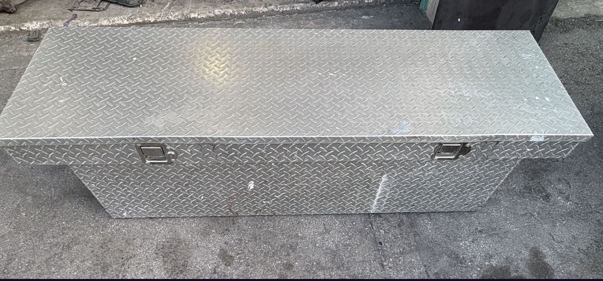 Truck Bed Tool Box