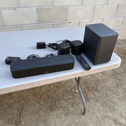 Sound bar with subwoofer