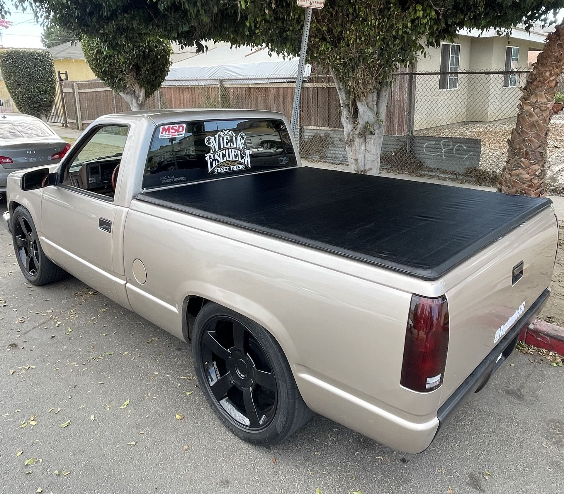 Roll Up Bed Covers For Chevy Silverado And GMC Sierra