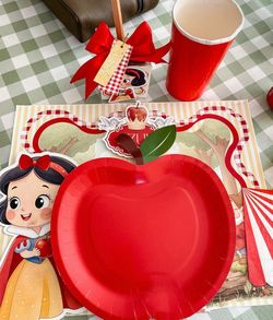 Snow White Custom Party decor table decor Snow White plate places cards