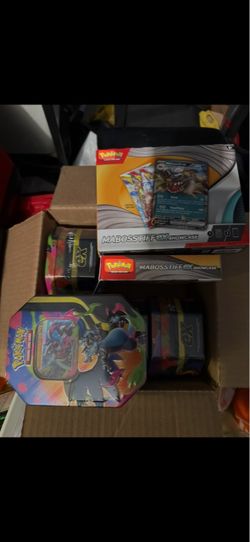 Charizard tin