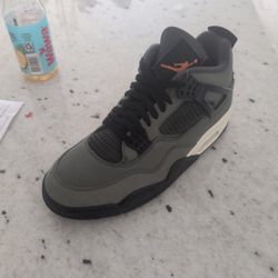 Jordan 4 Undefeated Size 10.5