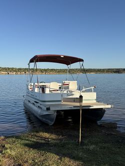 Pontoon Boat