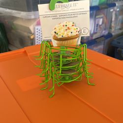 cupcake spider stand