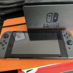 Nintendo Switch 