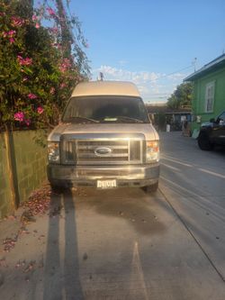 2011 Ford E-150