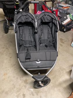 Thule Urban Glide Double Jogging Stroller