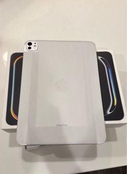 Apple iPad Pro 11 inch 256gb WiFi only brand new apple just replaced it 0 cycle count m4 chip WiFi only