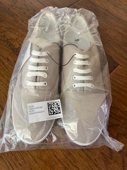 H&M Low-Top Canvas Sneaker New 10.5