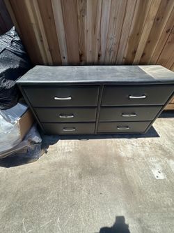 Leather dresser