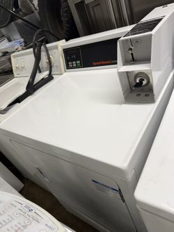 Speedqueen Commercial Gas Dryer Amount $225 With Keys 