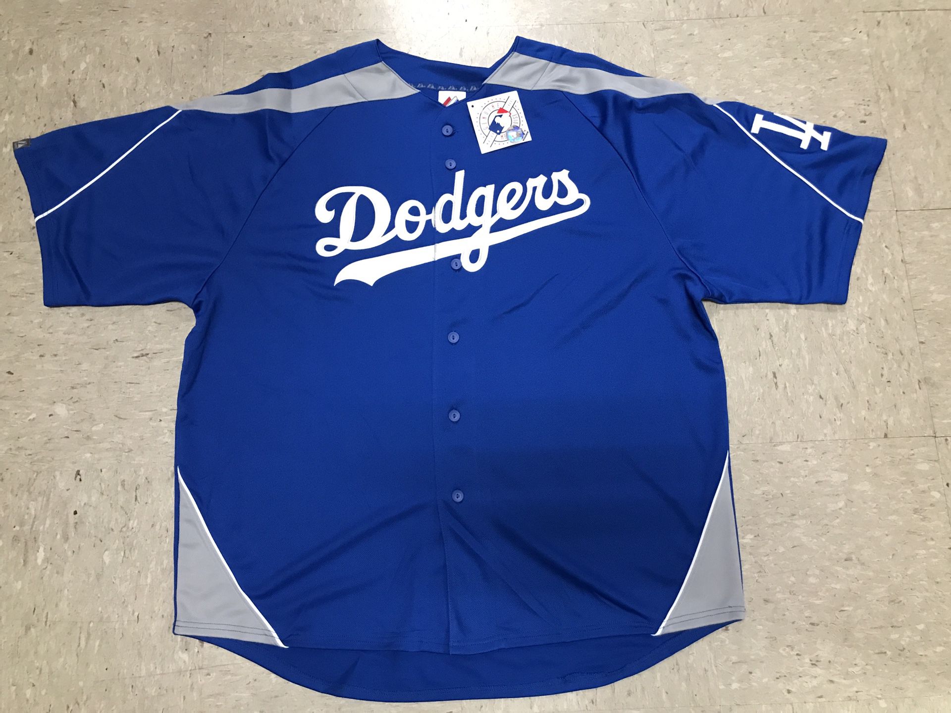 Playera de los Dodgers 2XL única talla nueva for Sale in Palmdale, CA -  OfferUp