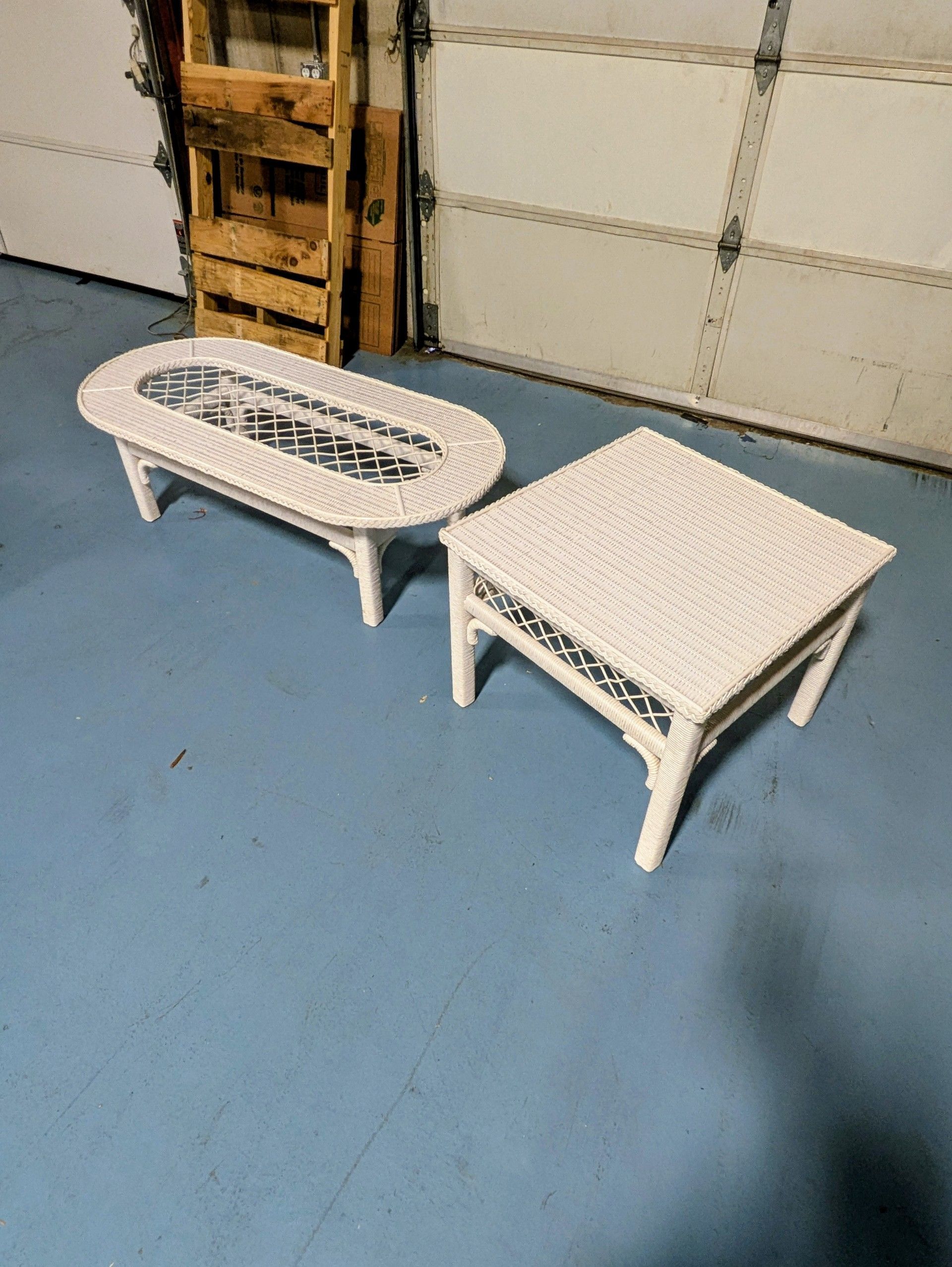 Oval white wicker coffee table with glass top w/end table with glass top