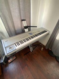Korg triton pro x  88 keys