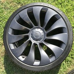 1 Tesla Model Y Uberturbine 21” Performance wheel