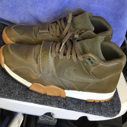 Nike air trainer 1 mid men’s size 11