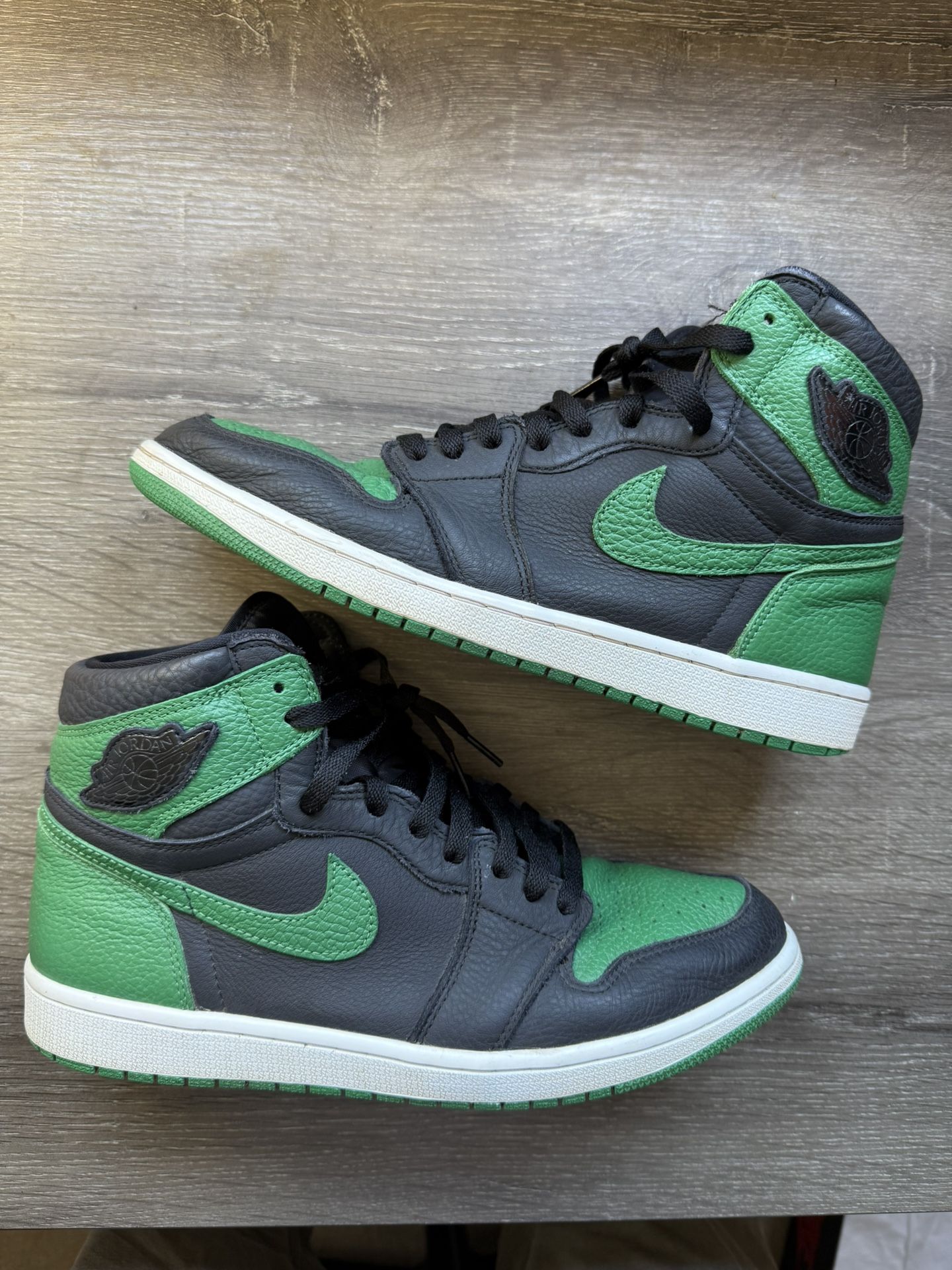 Pine Green Jordan 1