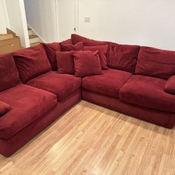 Used red couch 🛋️ 