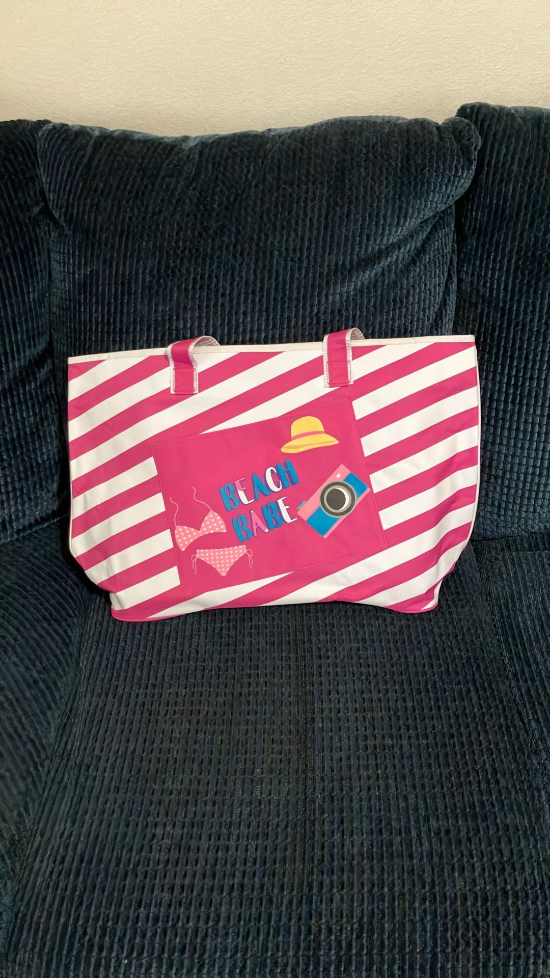 Beach Bag with “Beach Babe” On Front with Pocket