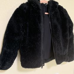 Under Armour Girls Fur Hoodie Jacket (pre-owned)