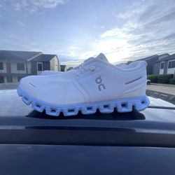 On Women's Cloud 5 Sneakers 