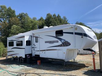 2010 Keystone Montana Mountaineer edtion