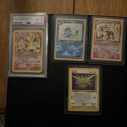 Pokémon 1999 Collection Charizard 