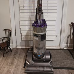 Dyson Absolute DC17 Animal Vacuum Cleaner 