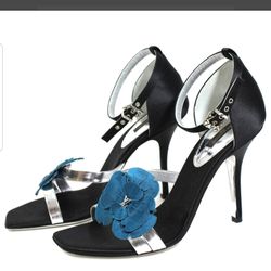 Louis Vuitton Shoes Size 38/ Size 8